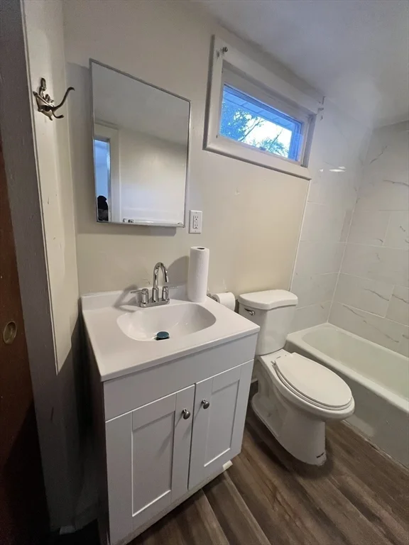 3 bed, 2 bath apartment for rent at 165 Glendale Ave Unit 1, Malden — photo 9 of 14