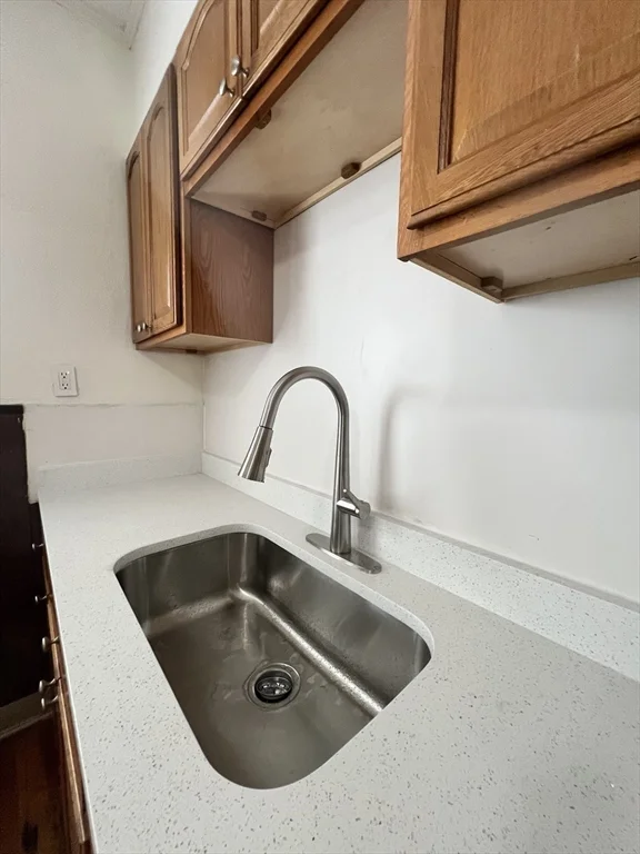 3 bed, 2 bath apartment for rent at 165 Glendale Ave Unit 1, Malden — photo 5 of 14