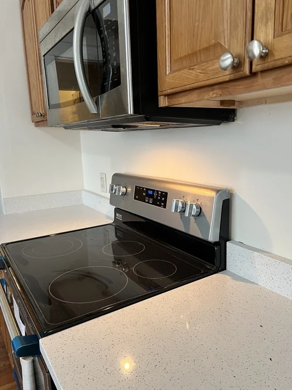 3 bed, 2 bath apartment for rent at 165 Glendale Ave Unit 1, Malden — photo 3 of 14