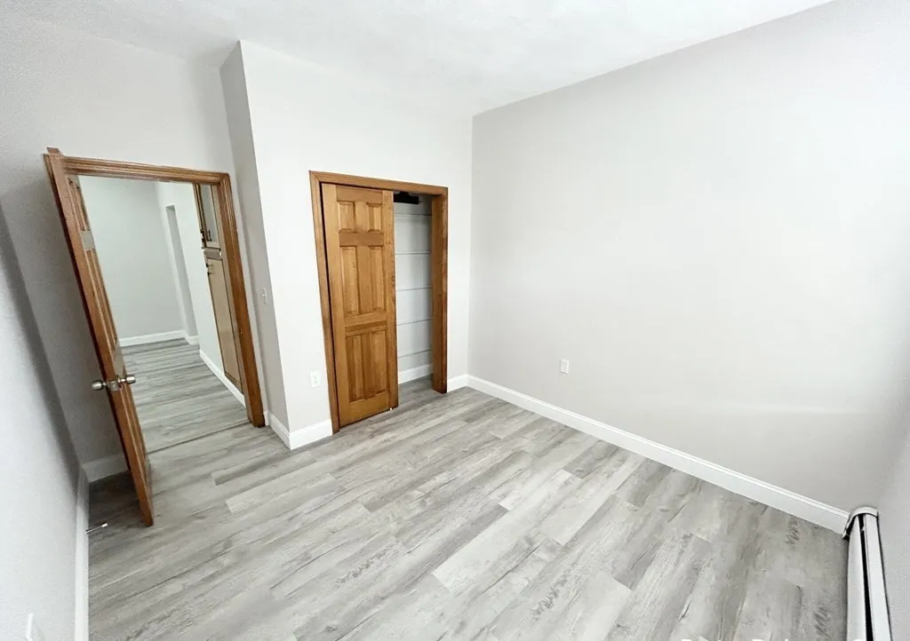 3 bed, 1 bath apartment for rent at 165 Gove St Unit 3, Boston — photo 5 of 6