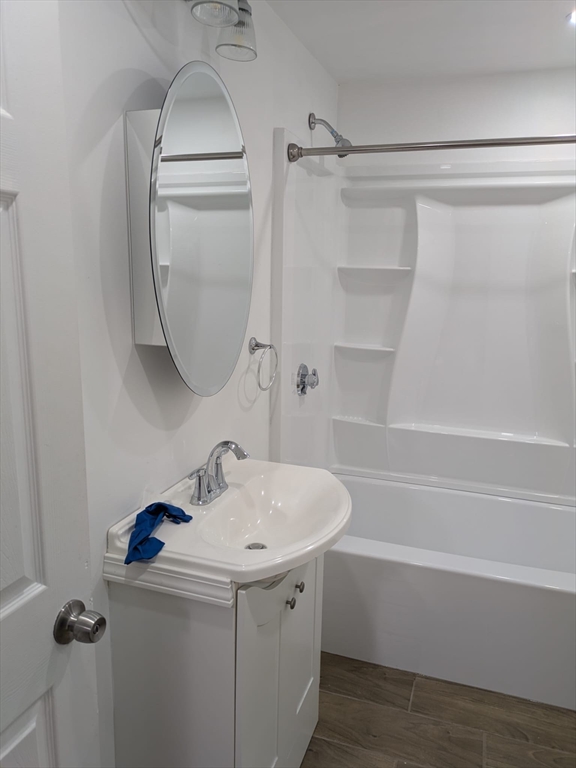 3 bed, 1 bath apartment for rent at 165 Grove St Unit 1, Haverhill — photo 5 of 15