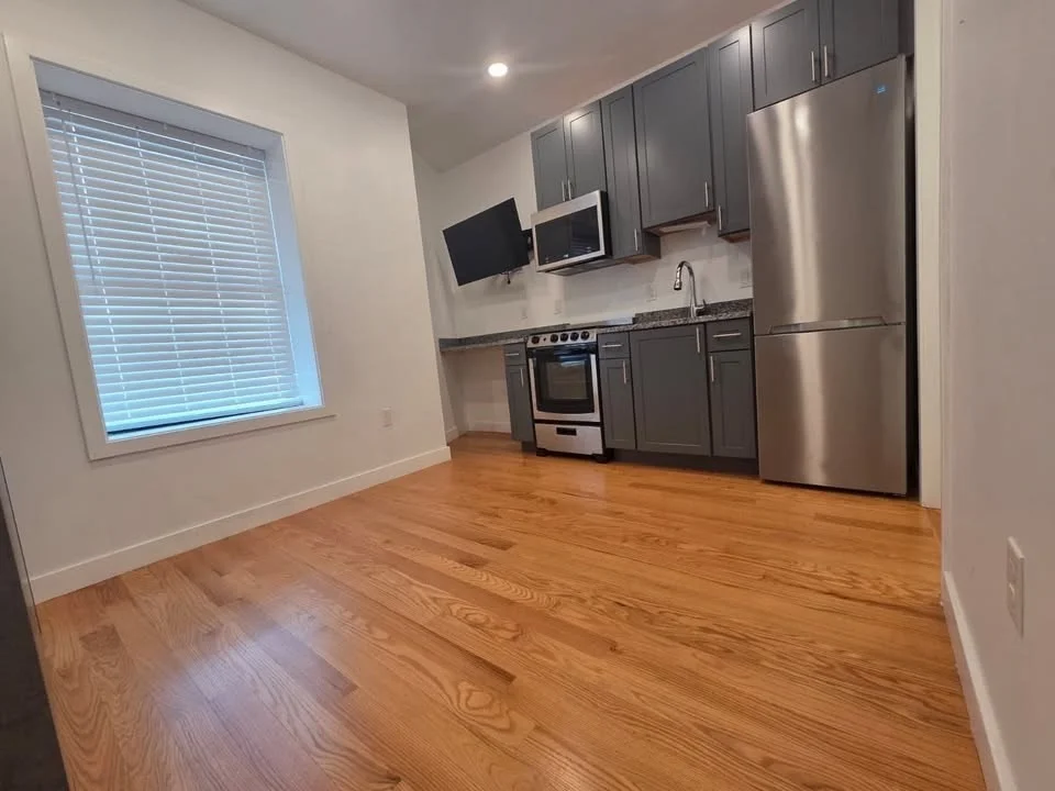 Studio bed, 1 bath apartment for rent at 165 Hawthorne St Unit 204, Chelsea — photo 3 of 9