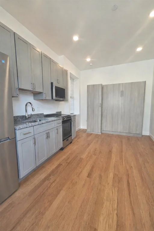 Studio bed, 1 bath apartment for rent at 165 Hawthorne Unit 101, Chelsea