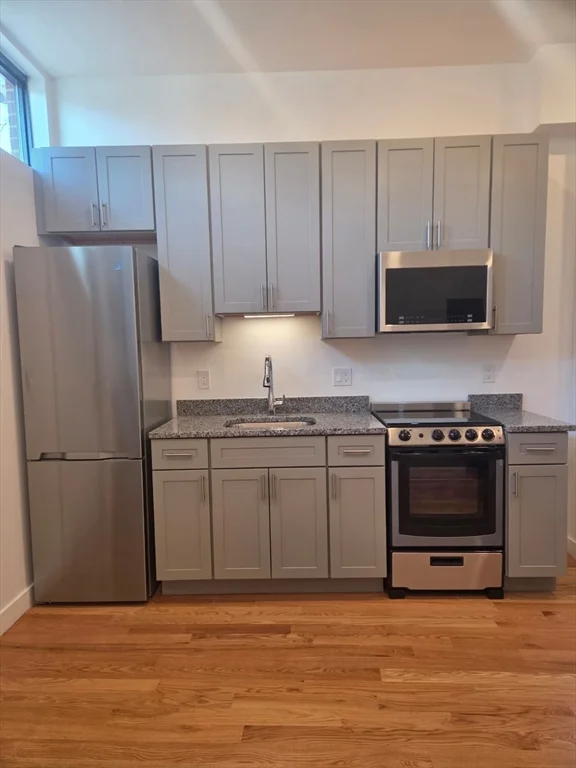 Studio bed, 1 bath apartment for rent at 165 Hawthorne Unit 101, Chelsea — photo 3 of 10