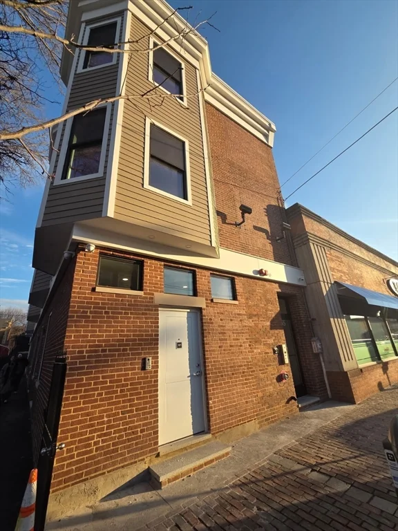 Studio bed, 1 bath apartment for rent at 165 Hawthorne Unit 102, Chelsea