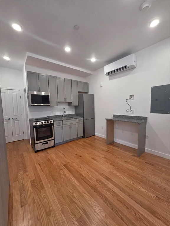 Studio bed, 1 bath apartment for rent at 165 Hawthorne Unit 103, Chelsea — photo 3 of 9