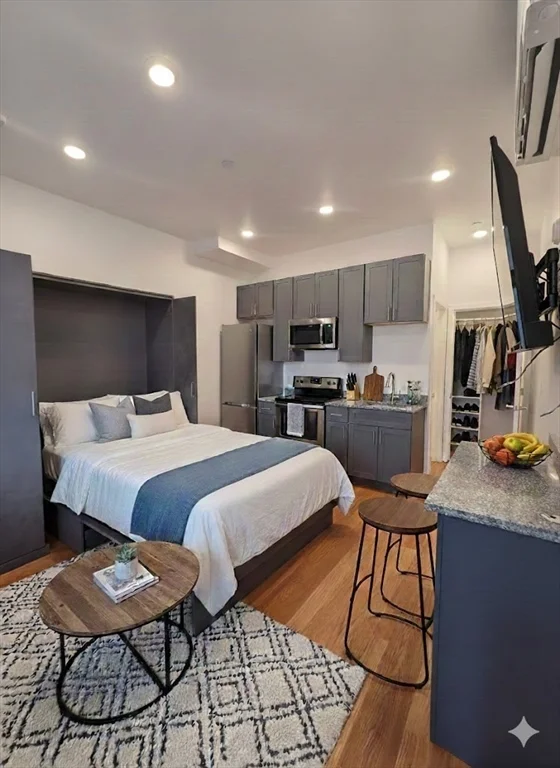 Studio bed, 1 bath apartment for rent at 165 Hawthorne Unit 105, Chelsea