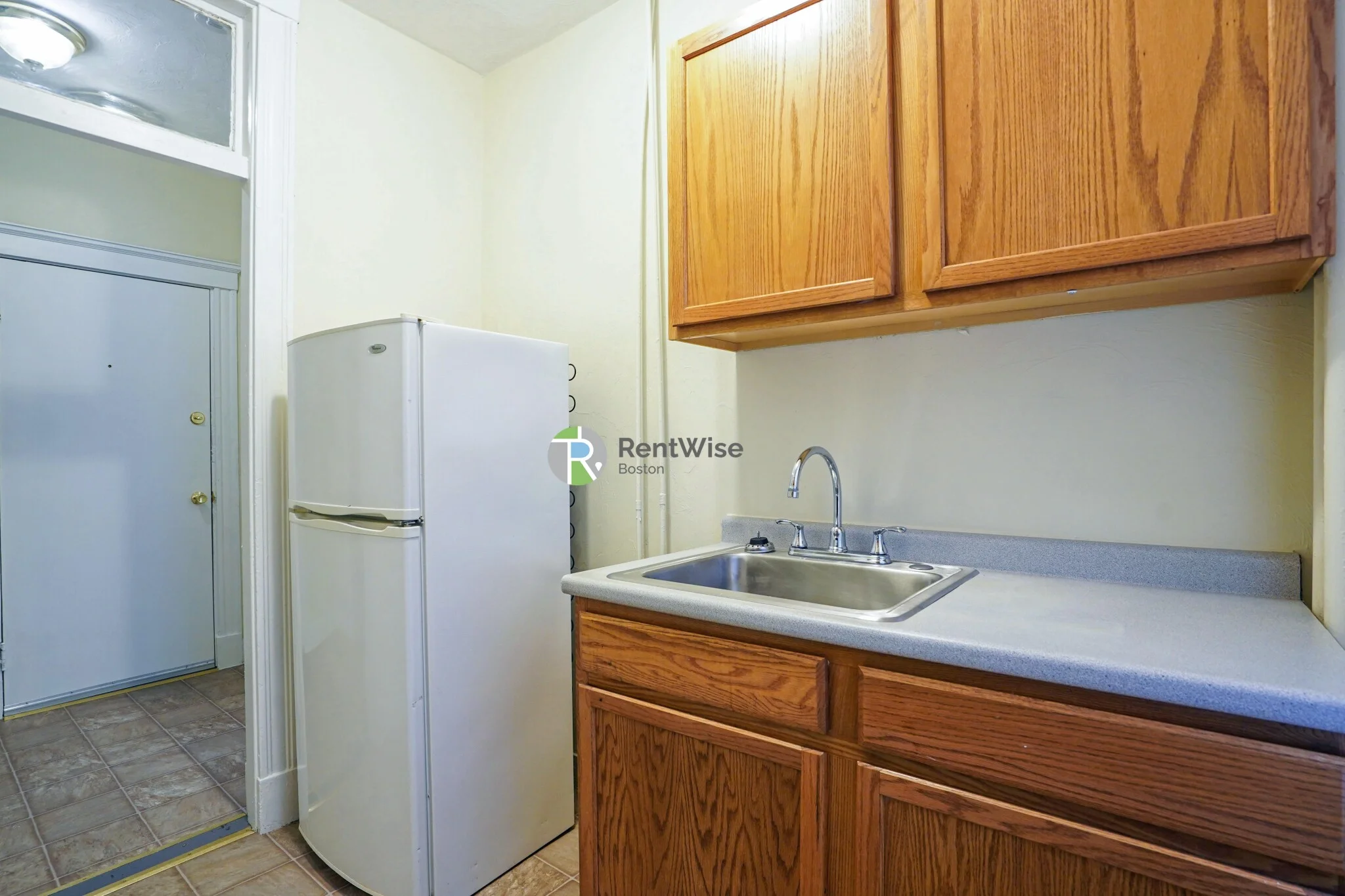 Studio bed, 1 bath apartment for rent at 165 Kelton St Unit 14, Brighton — photo 9 of 14
