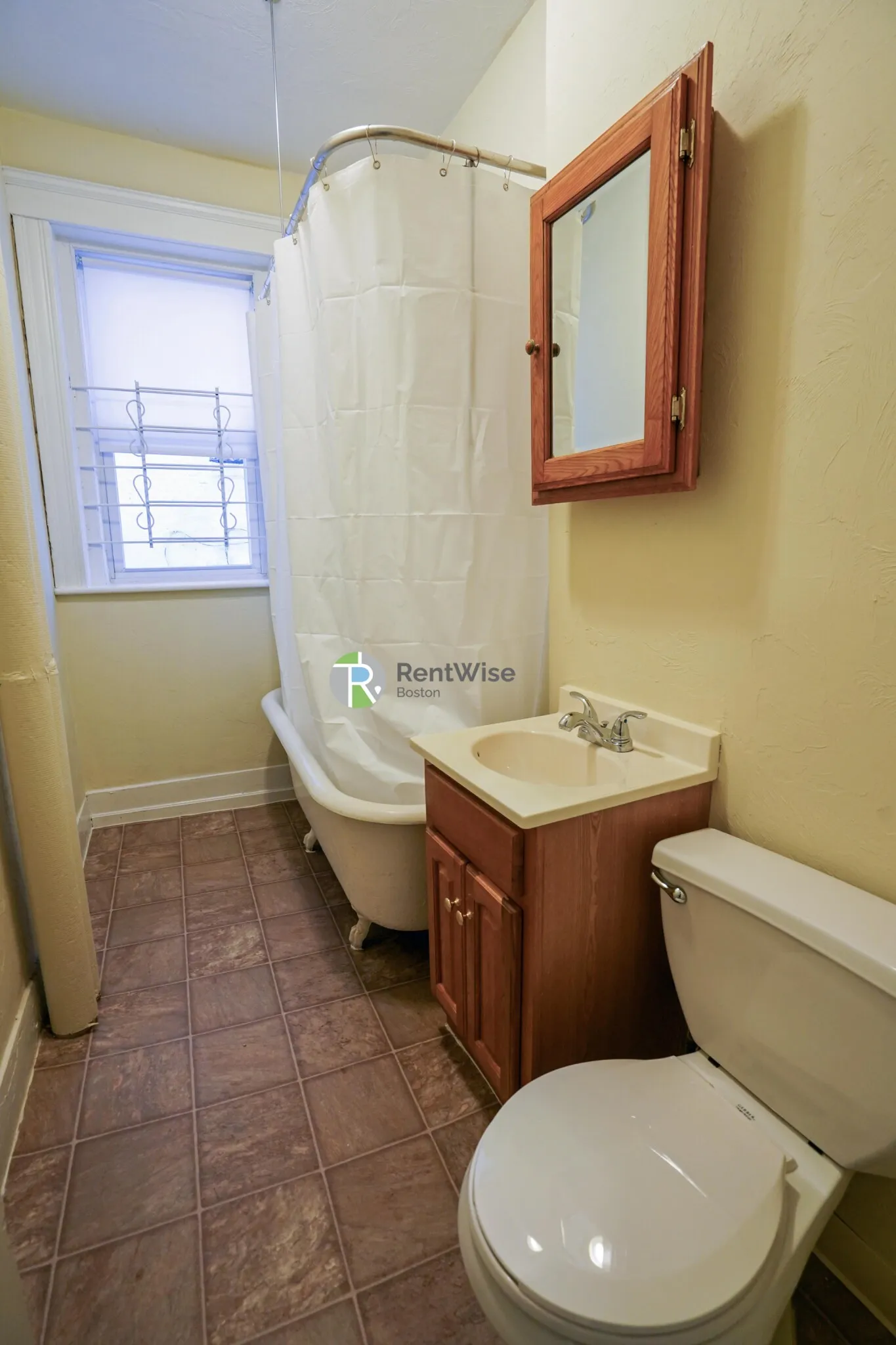 Studio bed, 1 bath apartment for rent at 165 Kelton St Unit 14, Brighton — photo 12 of 14