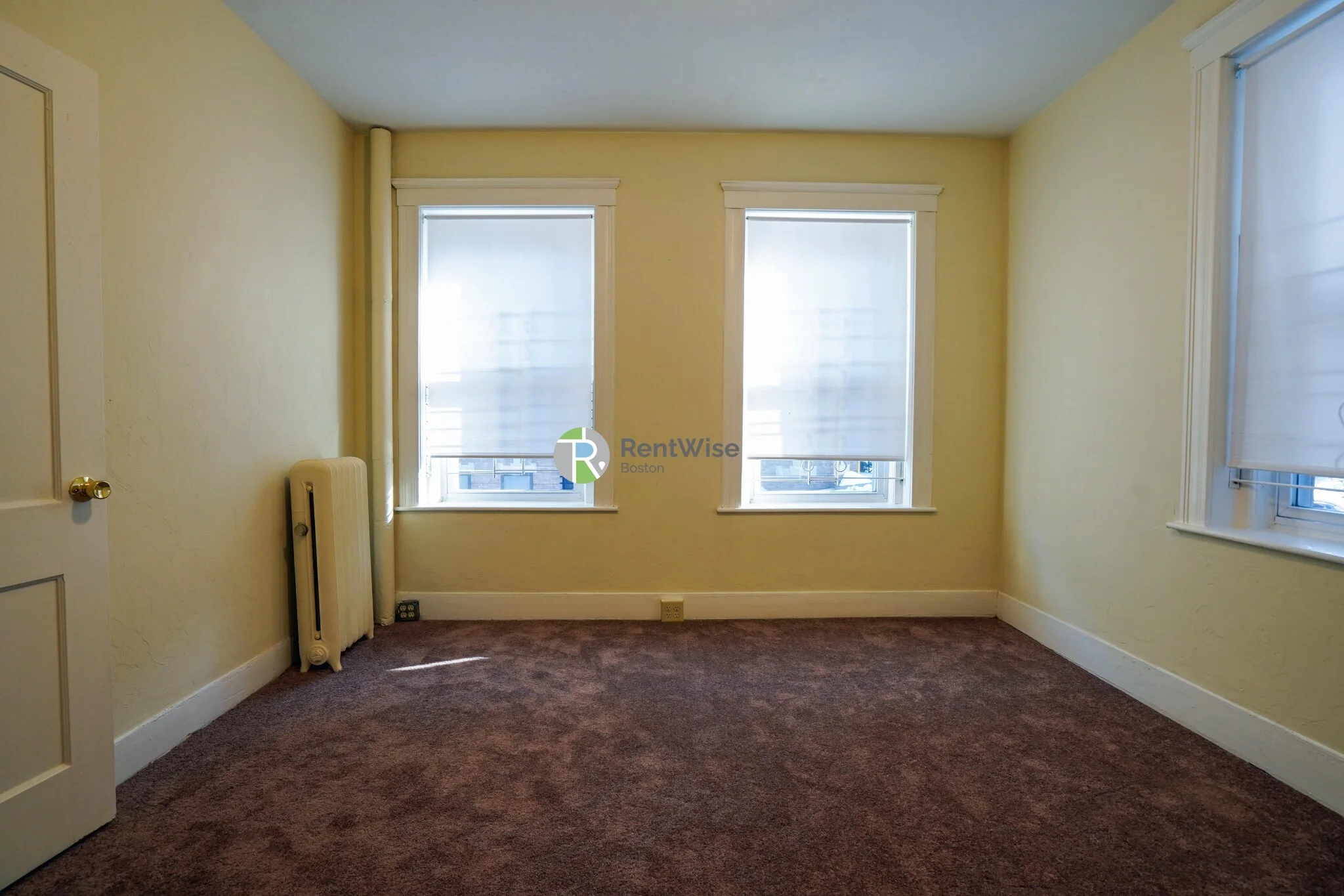 Studio bed, 1 bath apartment for rent at 165 Kelton St Unit 14, Brighton — photo 2 of 14