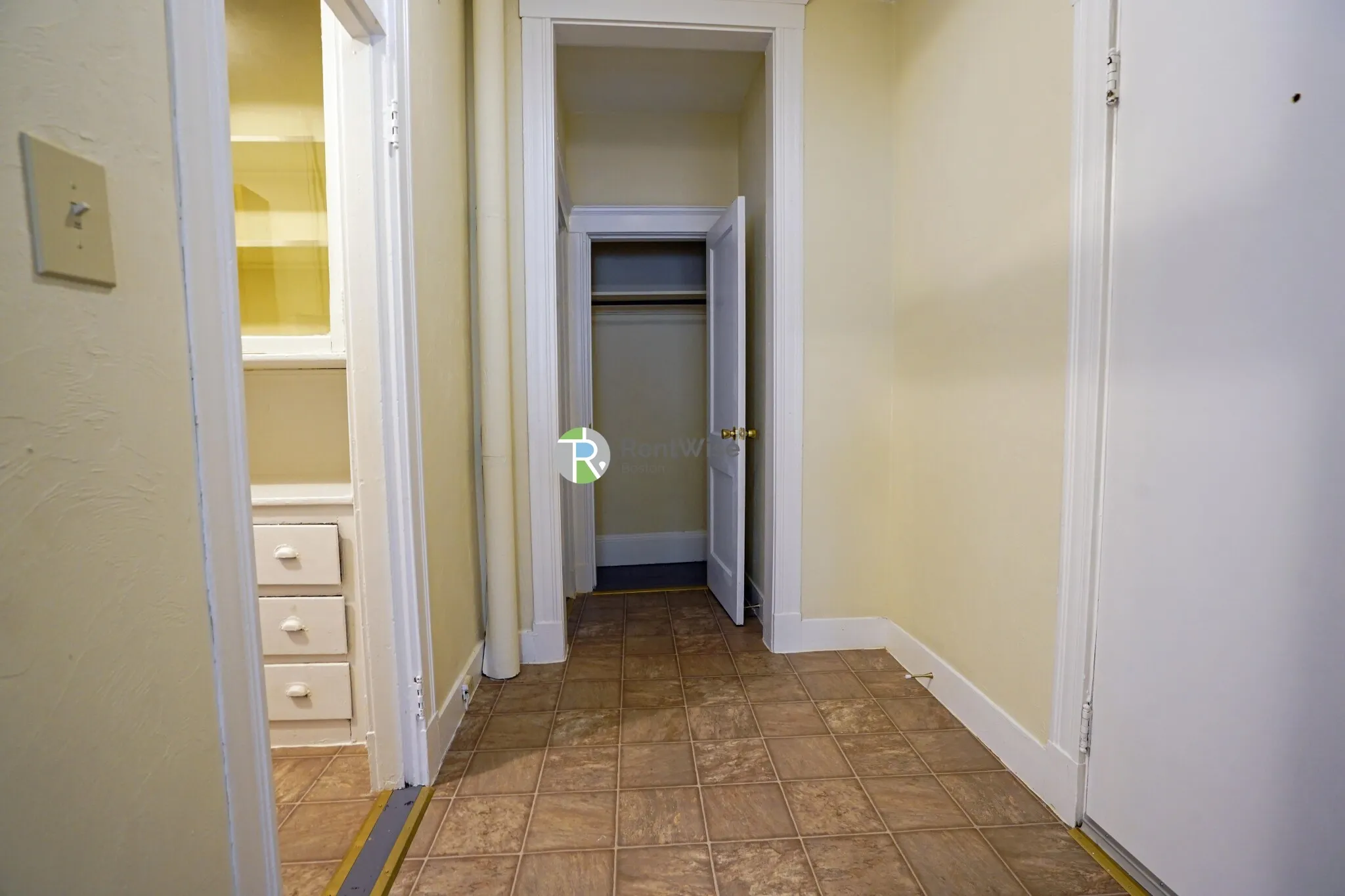 Studio bed, 1 bath apartment for rent at 165 Kelton St Unit 14, Brighton — photo 6 of 14