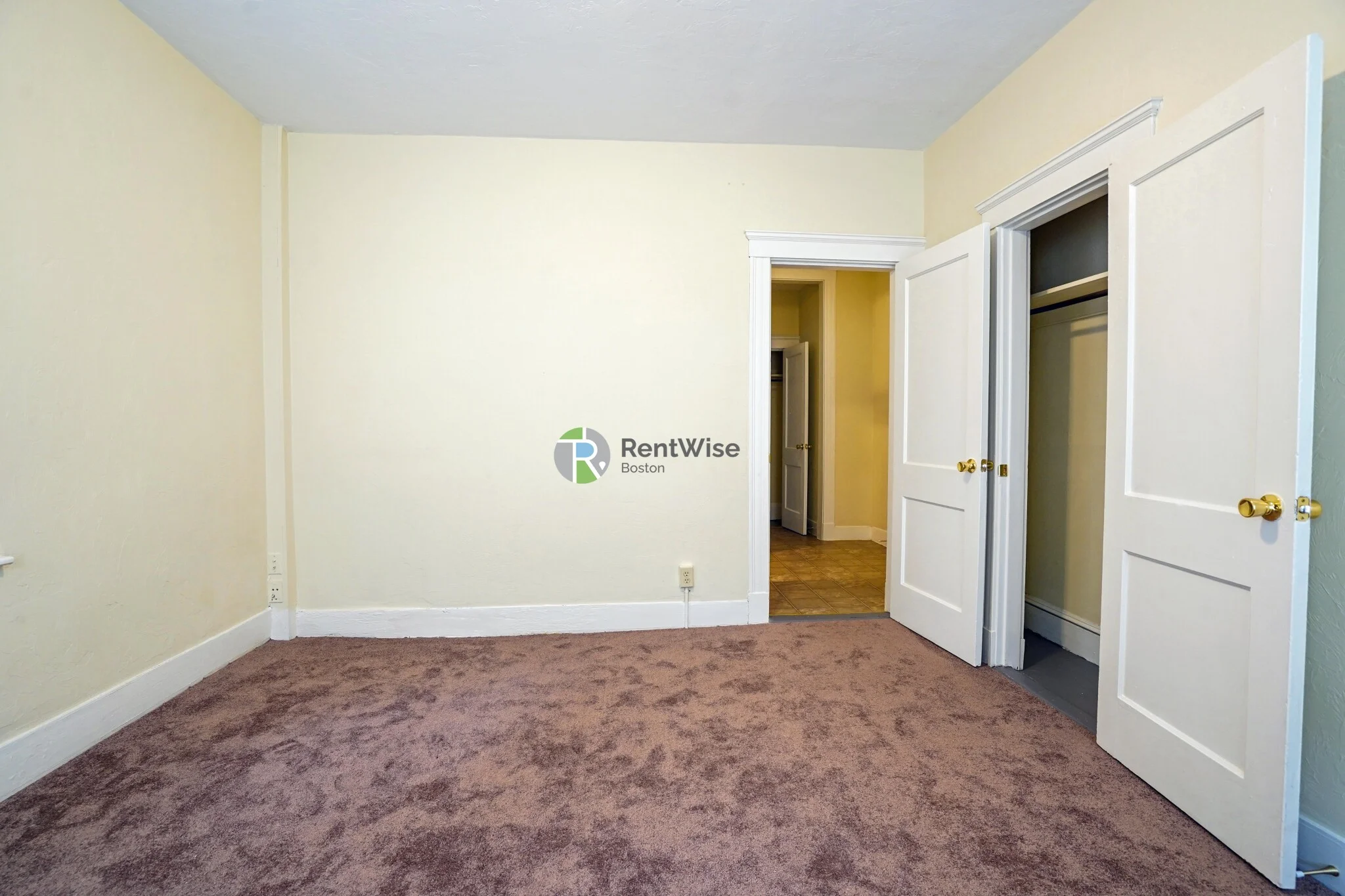 Studio bed, 1 bath apartment for rent at 165 Kelton St Unit 14, Brighton — photo 3 of 14