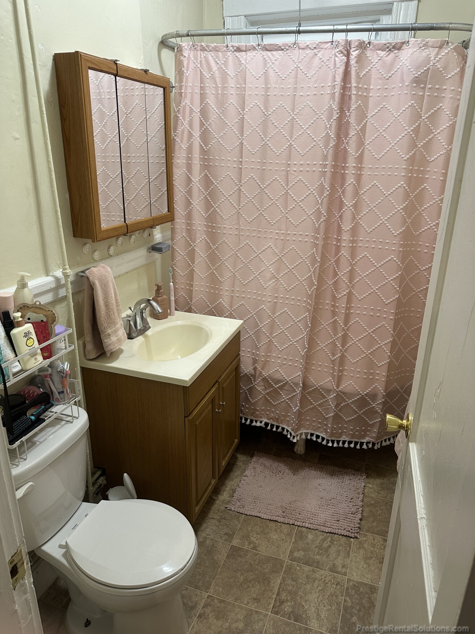 Studio bed, 1 bath apartment for rent at 165 Kelton St Unit 16, Brighton — photo 4 of 9