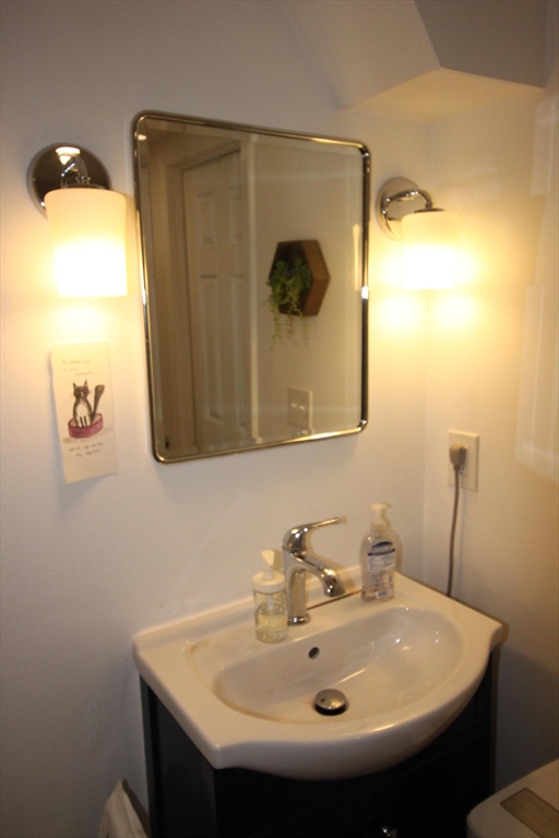 2 bed, 2 bath apartment for rent at 165 Lynn Fells Pkwy Unit 165, Melrose — photo 30 of 40