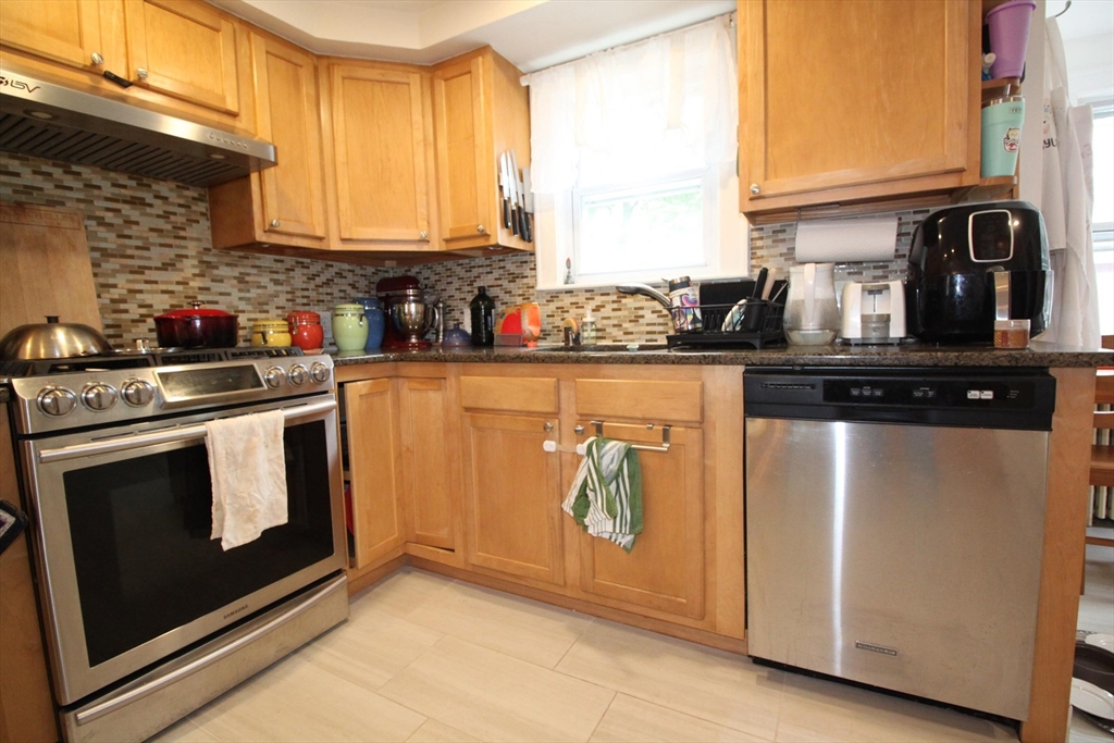 2 bed, 2 bath apartment for rent at 165 Lynn Fells Pkwy Unit 165, Melrose — photo 8 of 40