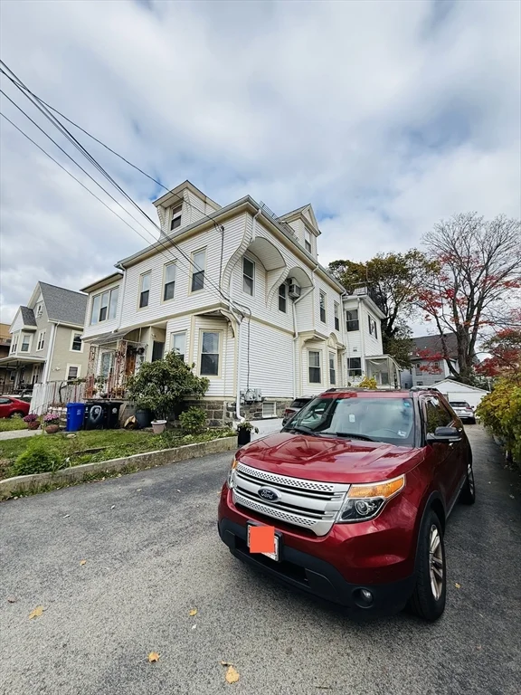 3 bed, 1 bath apartment for rent at 165 Summer St Unit 02, Malden — photo 2 of 23
