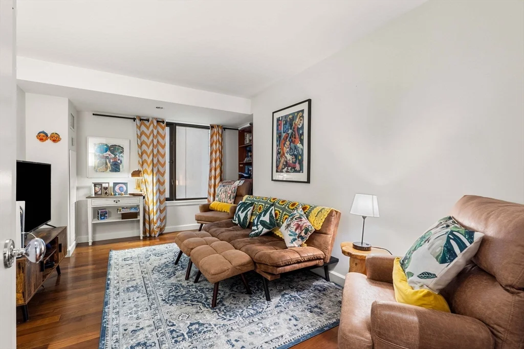 3 bed, 2 bath apartment for rent at 165 Tremont St Unit 401, Boston Downtown — photo 9 of 24