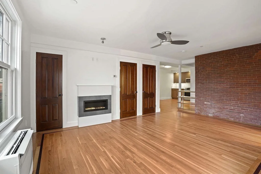 1 bed, 1 bath apartment for rent at 165 Winthrop Rd Unit A, Beaconsfield — photo 4 of 26