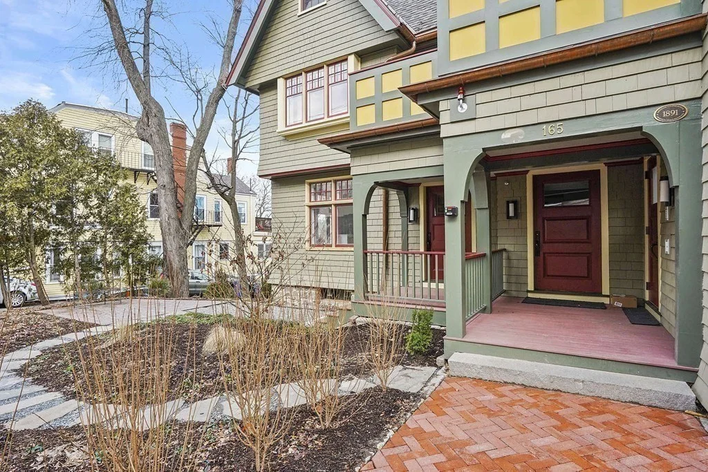 1 bed, 1 bath apartment for rent at 165 Winthrop Rd Unit A, Beaconsfield — photo 25 of 26
