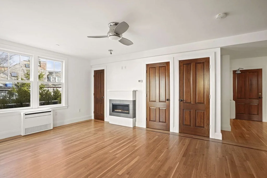 1 bed, 1 bath apartment for rent at 165 Winthrop Rd Unit A, Beaconsfield — photo 3 of 26
