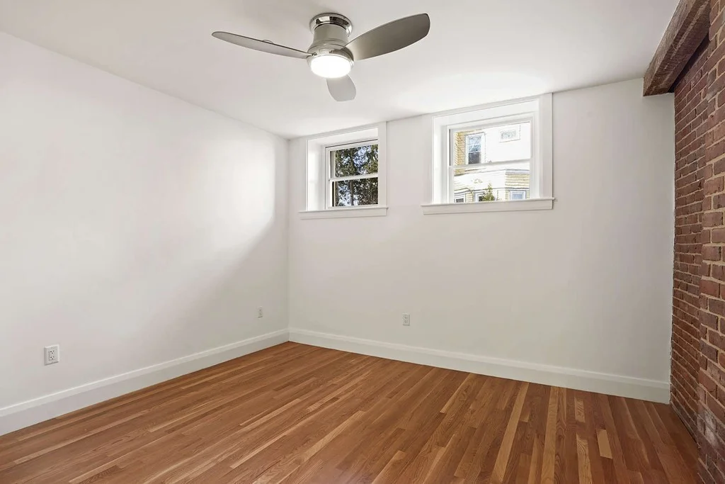 1 bed, 1 bath apartment for rent at 165 Winthrop Rd Unit A, Beaconsfield — photo 16 of 26