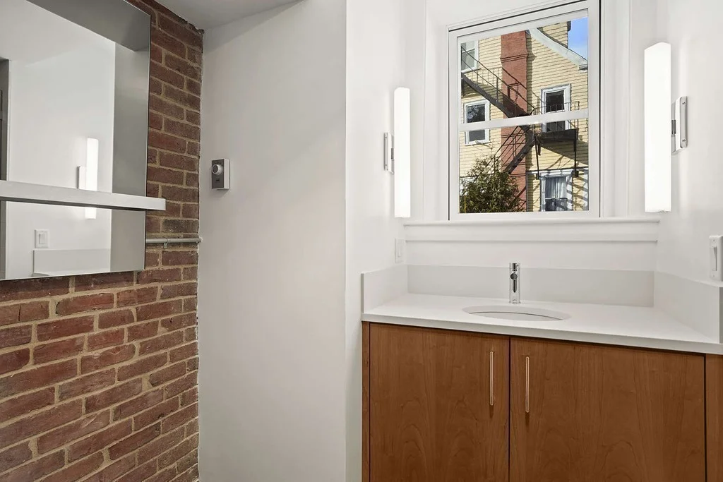 1 bed, 1 bath apartment for rent at 165 Winthrop Rd Unit A, Beaconsfield — photo 18 of 26