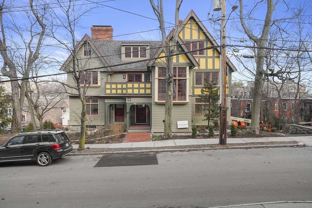 1 bed, 1 bath apartment for rent at 165 Winthrop Rd Unit B, Aspinwall Hill — photo 3 of 20