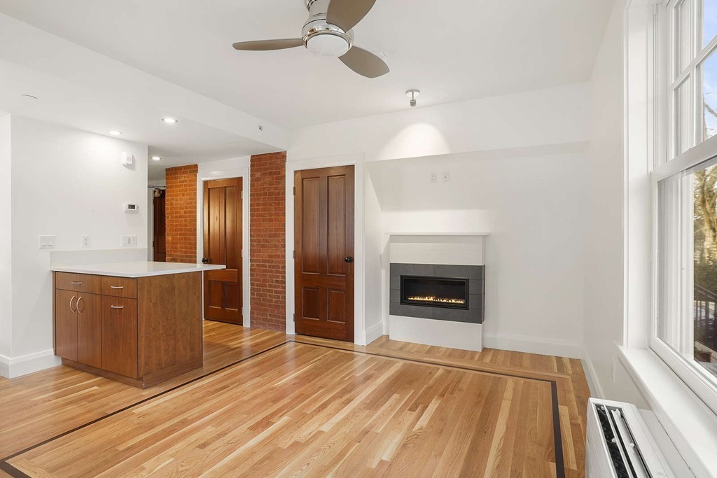 1 bed, 1 bath apartment for rent at 165 Winthrop Rd Unit B, Aspinwall Hill — photo 1 of 20