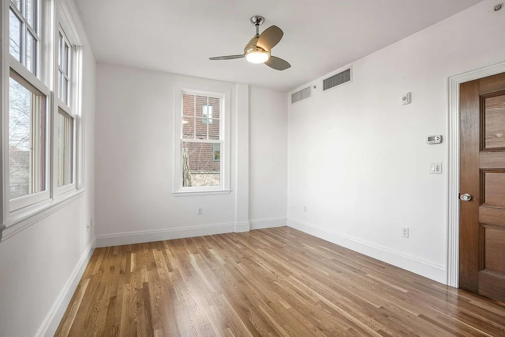 3 bed, 2 bath apartment for rent at 165 Winthrop Rd Unit C, Beaconsfield — photo 33 of 39