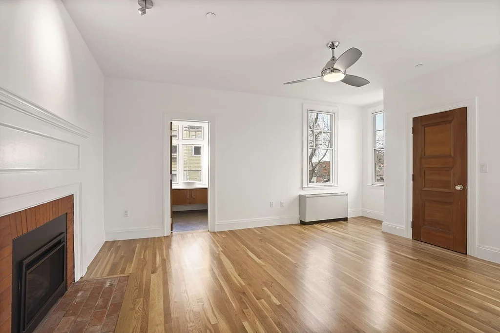 3 bed, 2 bath apartment for rent at 165 Winthrop Rd Unit C, Beaconsfield — photo 22 of 39