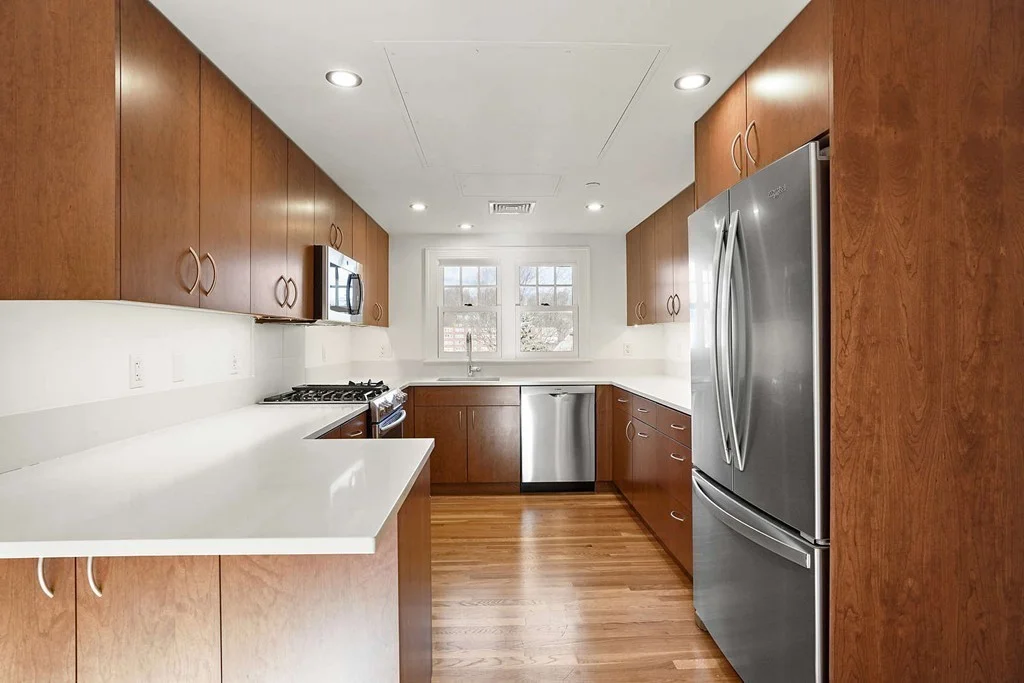 3 bed, 2 bath apartment for rent at 165 Winthrop Rd Unit D, Coolidge Corner — photo 17 of 40