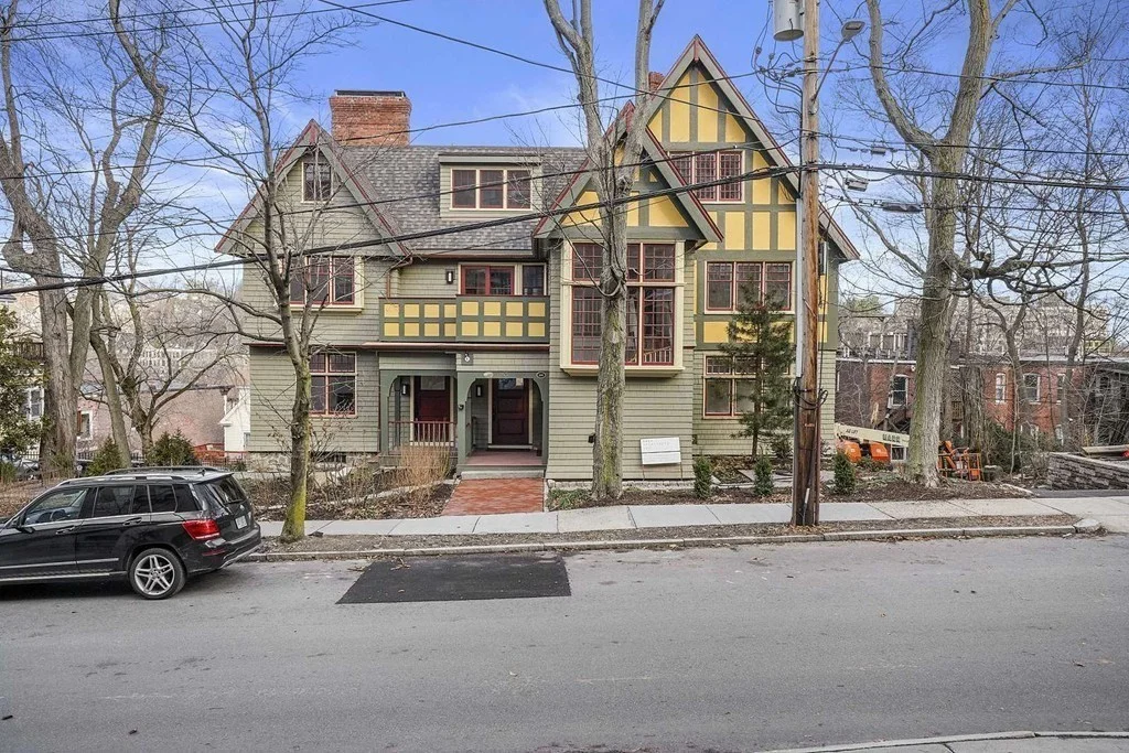 3 bed, 2 bath apartment for rent at 165 Winthrop Rd Unit D, Coolidge Corner — photo 3 of 40