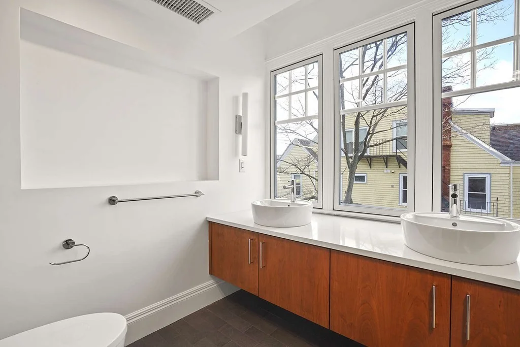 3 bed, 2 bath apartment for rent at 165 Winthrop Rd Unit D, Coolidge Corner — photo 26 of 40