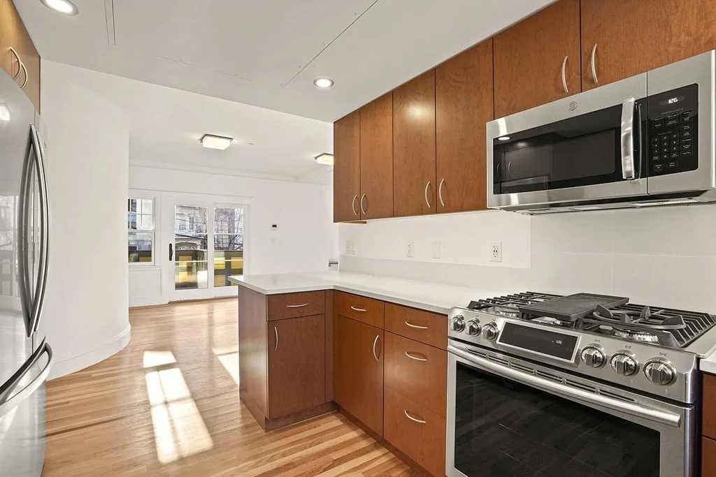3 bed, 2 bath apartment for rent at 165 Winthrop Rd Unit D, Coolidge Corner — photo 18 of 40