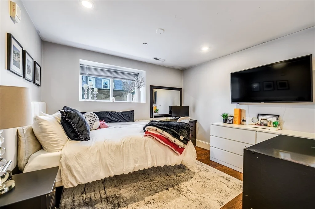 5 bed, 3 bath apartment for rent at 1650 Columbia Rd Unit 1, South Boston — photo 21 of 24