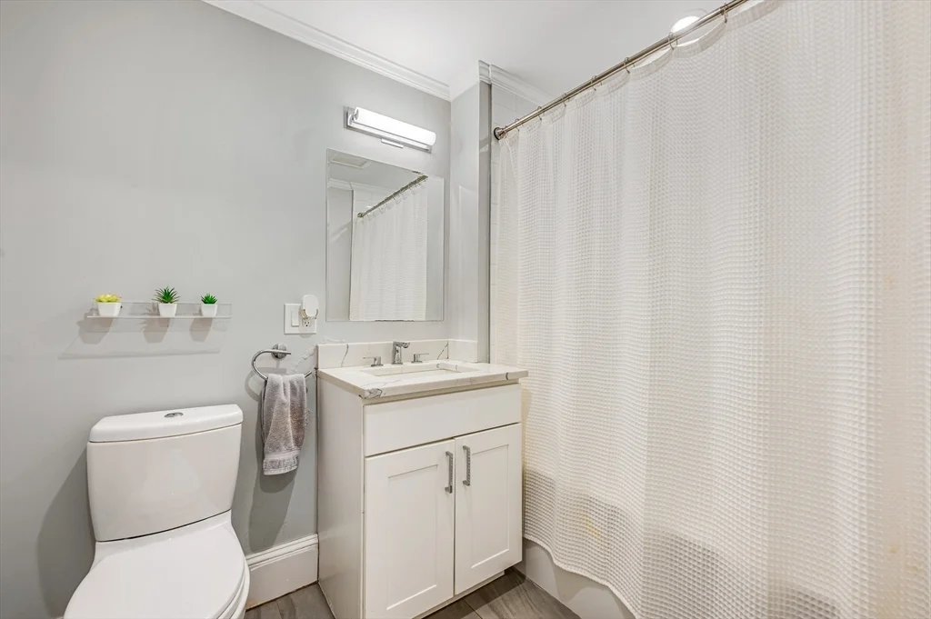 5 bed, 3 bath apartment for rent at 1650 Columbia Rd Unit 1, South Boston — photo 12 of 24