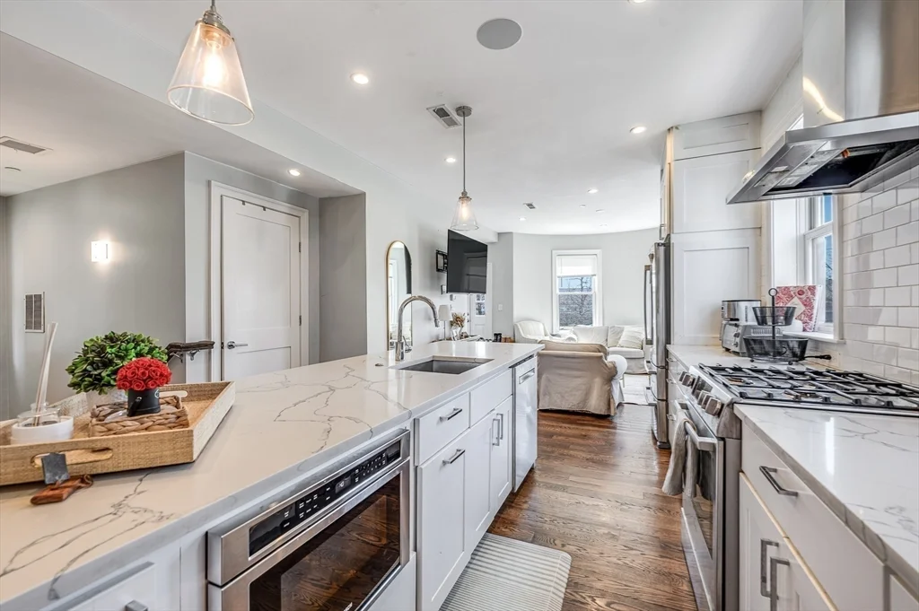5 bed, 3 bath apartment for rent at 1650 Columbia Rd Unit 1, South Boston — photo 13 of 24