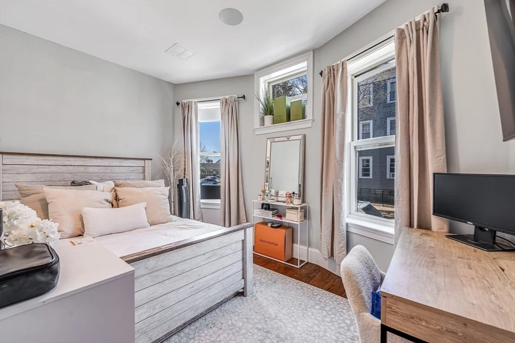 5 bed, 3 bath apartment for rent at 1650 Columbia Rd Unit 1, South Boston — photo 14 of 24