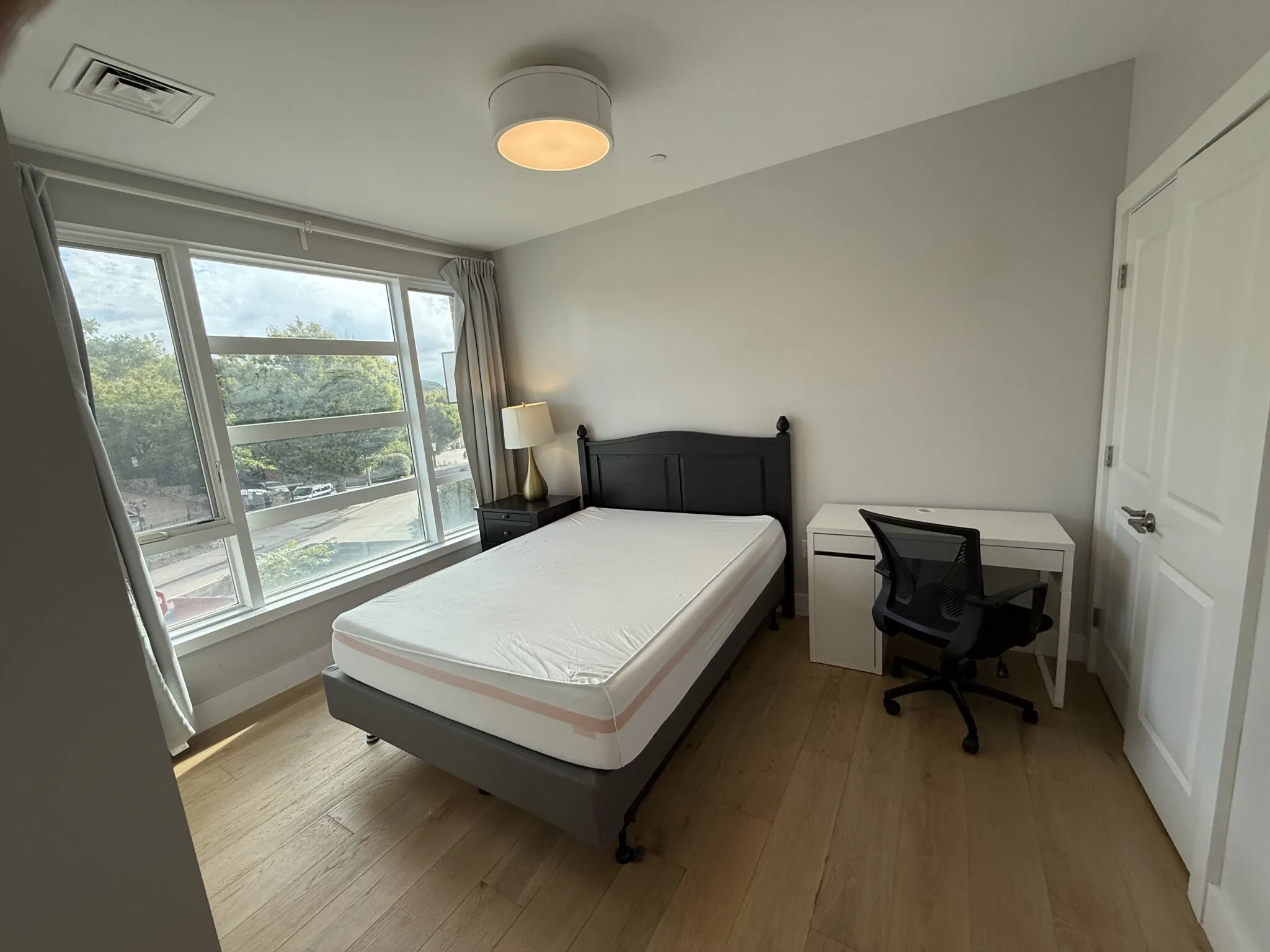 2 bed, 2 bath apartment for rent at 1650 Commonwealth Ave Unit 203, Brighton — photo 4 of 13