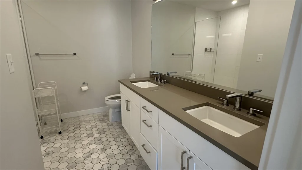 2 bed, 2 bath apartment for rent at 1650 Commonwealth Ave Unit 209, Brighton — photo 11 of 13