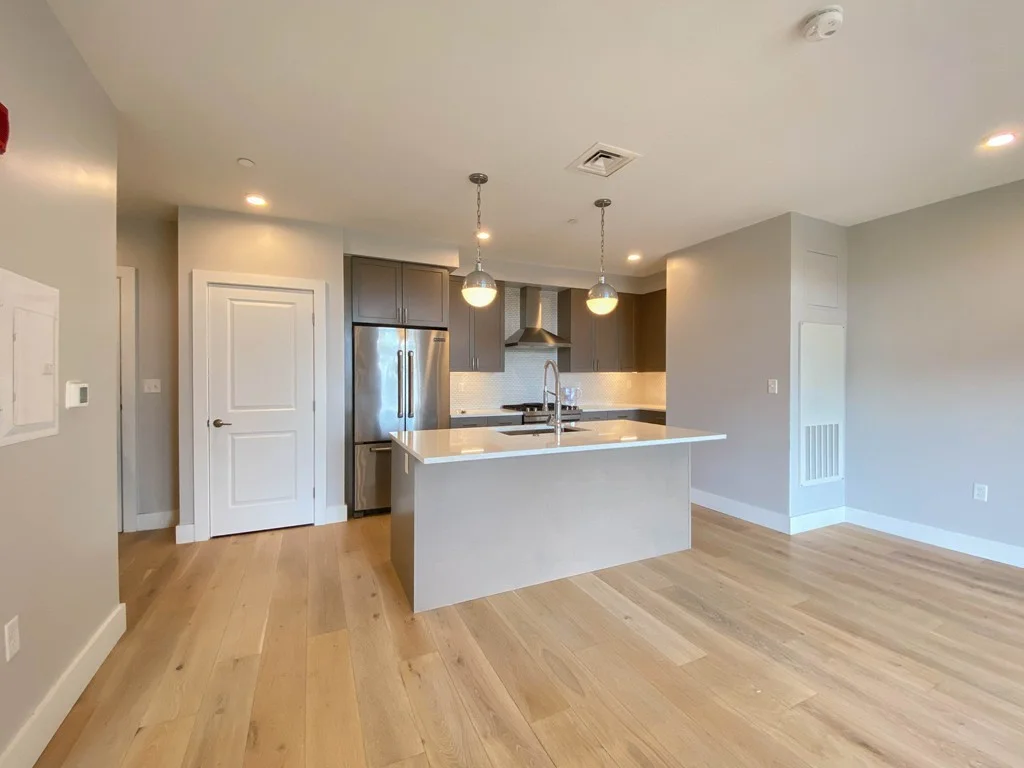 2 bed, 2 bath apartment for rent at 1650 Commonwealth Ave Unit 404, Brighton — photo 5 of 34