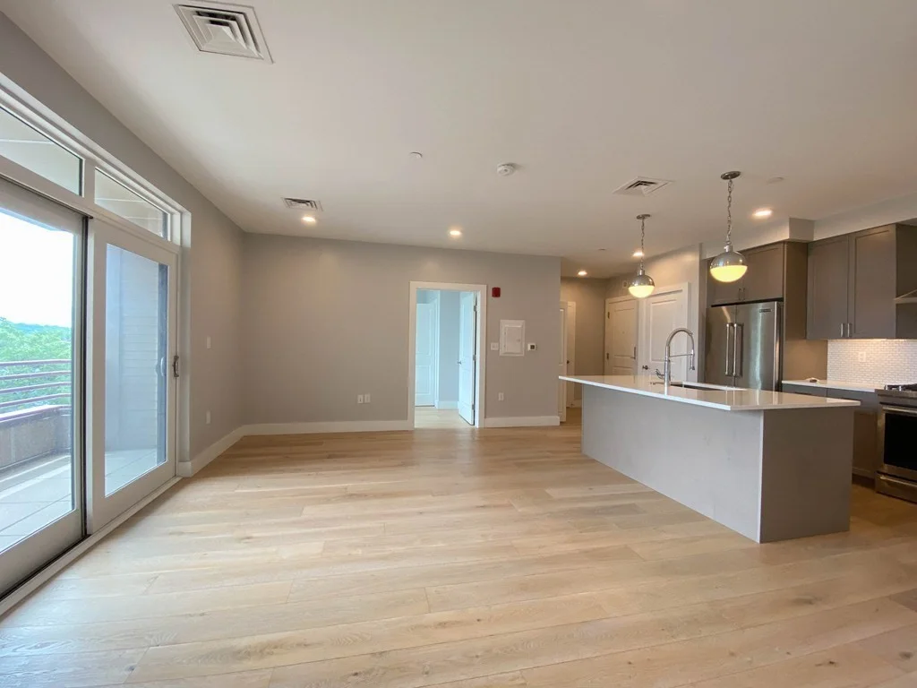 2 bed, 2 bath apartment for rent at 1650 Commonwealth Ave Unit 404, Brighton — photo 2 of 34
