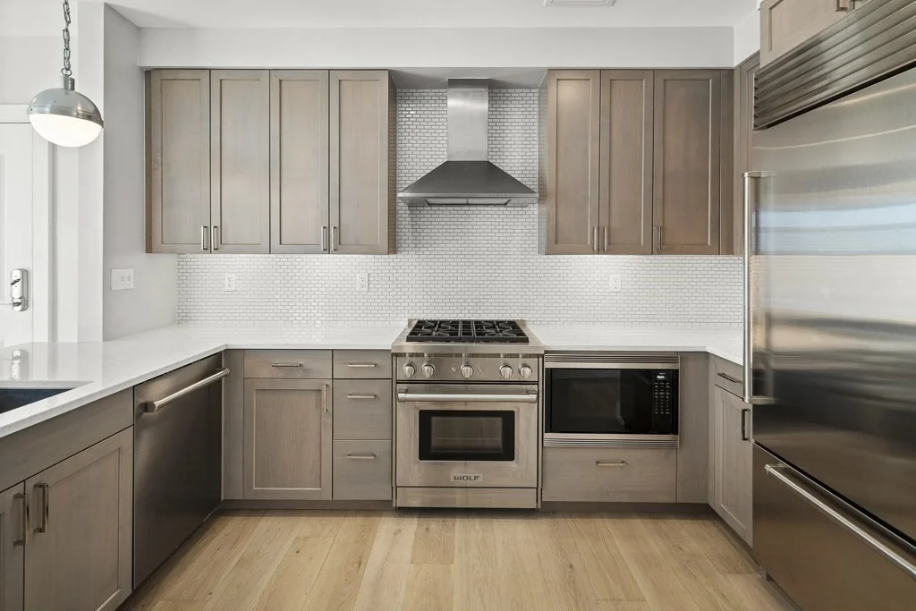 3 bed, 2 bath apartment for rent at 1650 Commonwealth Ave Unit 606, Brighton — photo 2 of 23