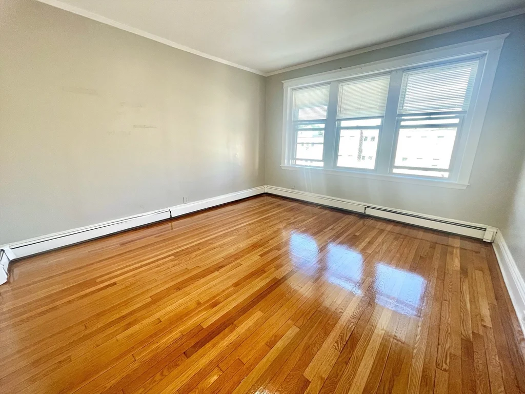 4 bed, 1 bath apartment for rent at 1653 Commonwealth Ave Unit 3, Brighton — photo 9 of 16