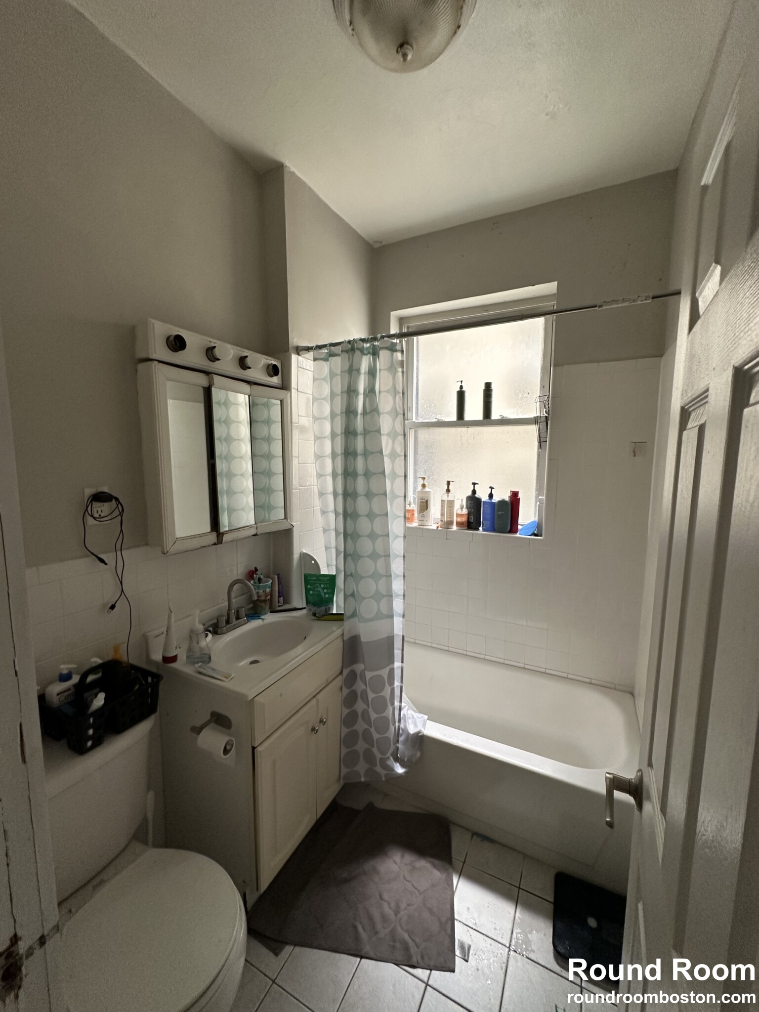 4 bed, 1.5 bath apartment for rent at 1653 Commonwealth Ave Unit 4, Brighton — photo 4 of 18