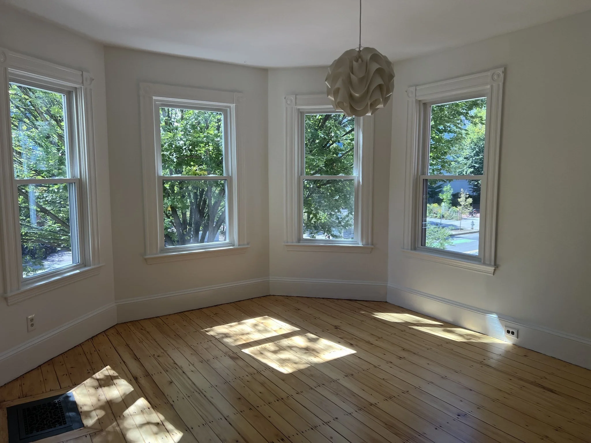 4 bed, 2 bath apartment for rent at 1657 Cambridge St Unit 2, Mid Cambridge — photo 5 of 17
