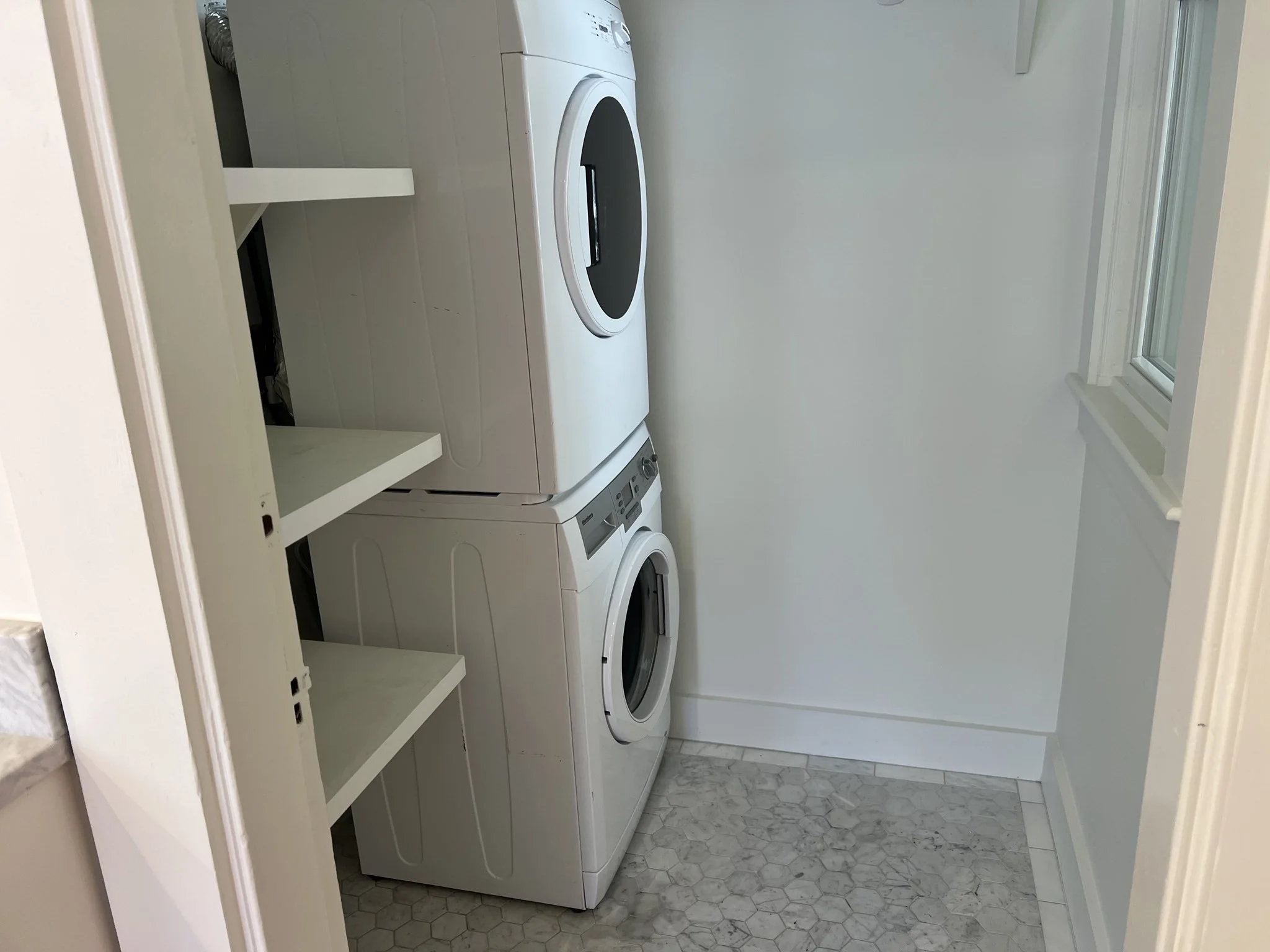 3 bed, 2 bath apartment for rent at 1657 Cambridge St Unit 3, Mid Cambridge — photo 2 of 15
