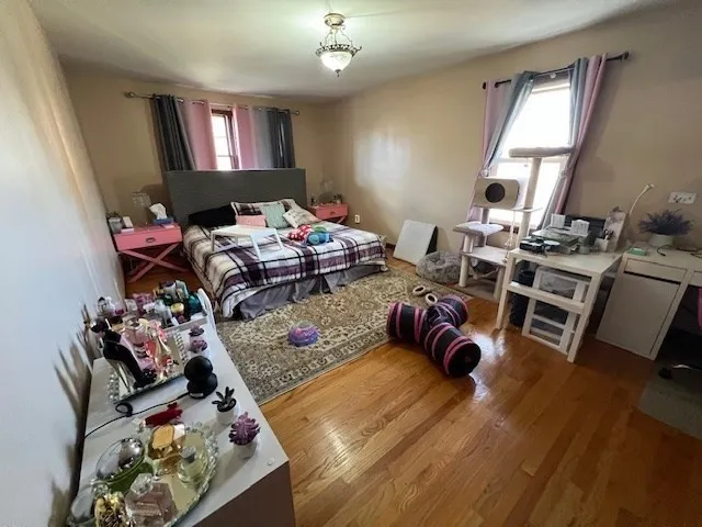 3 bed, 2 bath apartment for rent at 1657 Meridian St, Fall River — photo 11 of 22