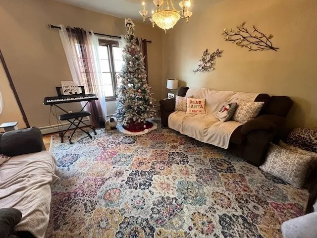 3 bed, 2 bath apartment for rent at 1657 Meridian St, Fall River — photo 5 of 22