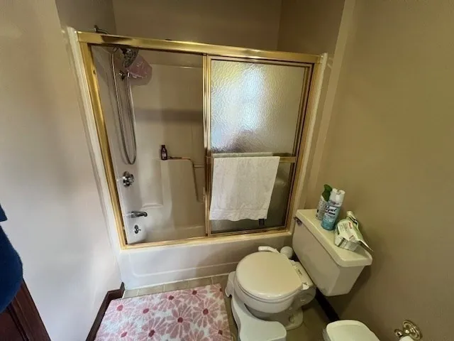 3 bed, 2 bath apartment for rent at 1657 Meridian St, Fall River — photo 13 of 22